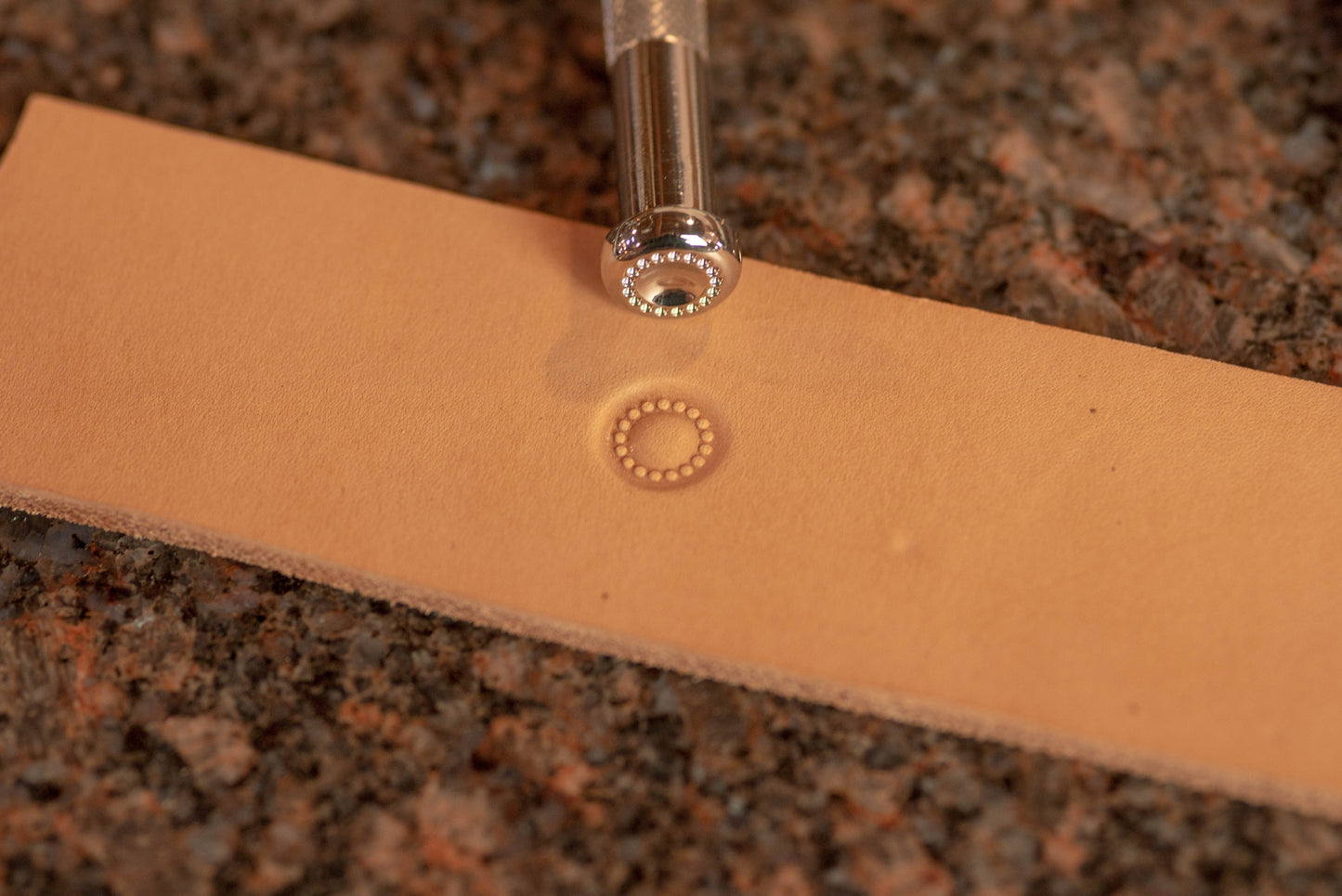 Barry King #2 18 Seed Round Flower Center