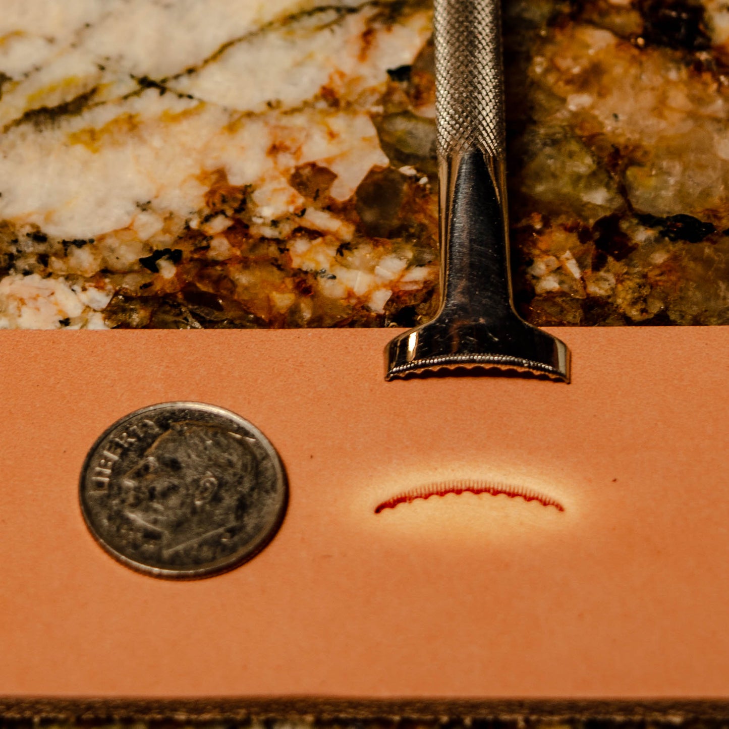 Barry King #1 Lined and Scalloped Veiner