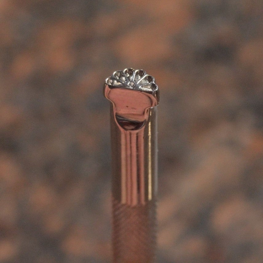 Barry King #1 Unlined Petal Border Stamp